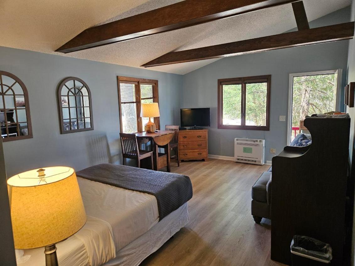 היאוואסי Boundary Waters Resort & Marina מראה חיצוני תמונה