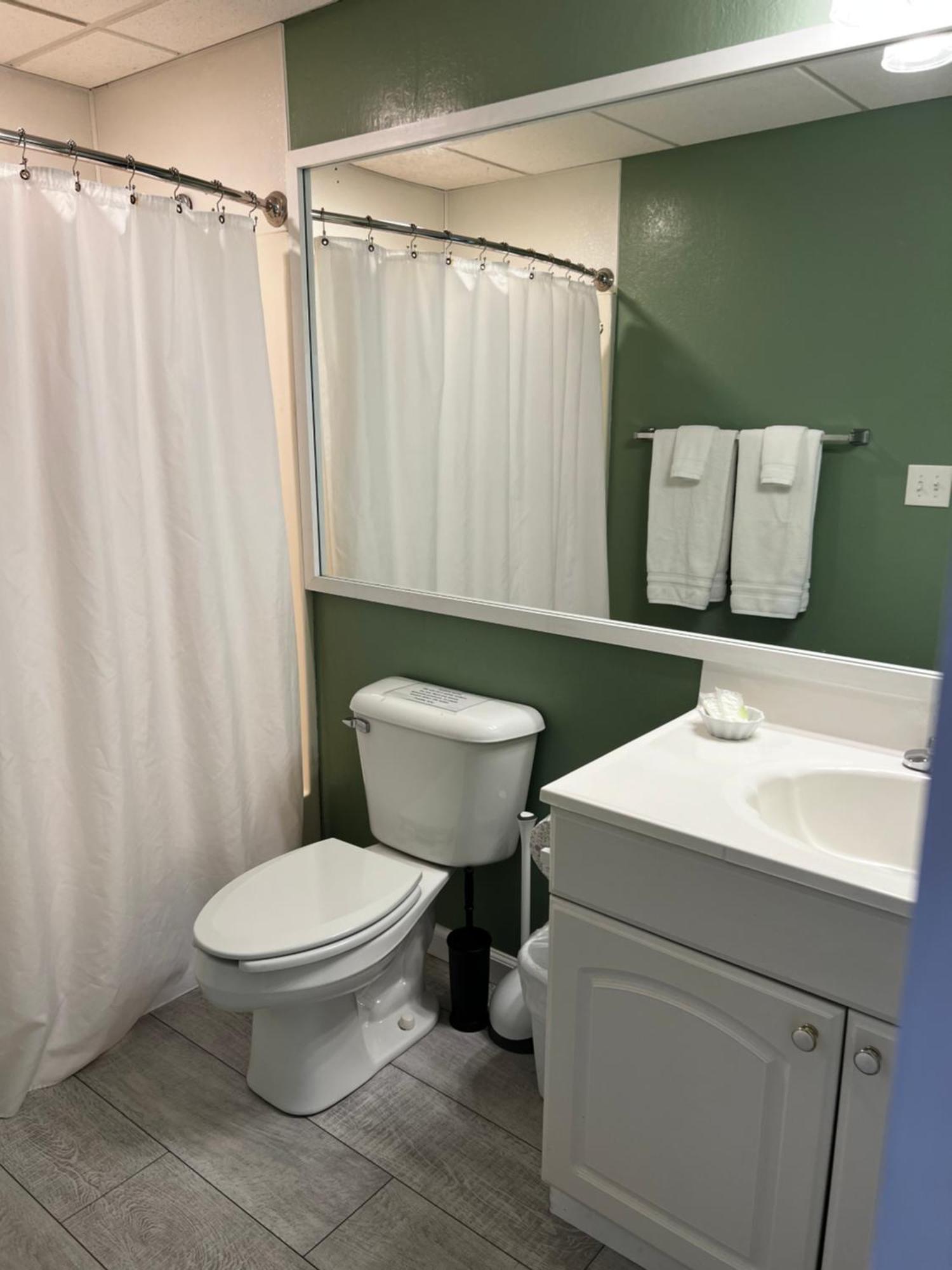 היאוואסי Boundary Waters Resort & Marina מראה חיצוני תמונה